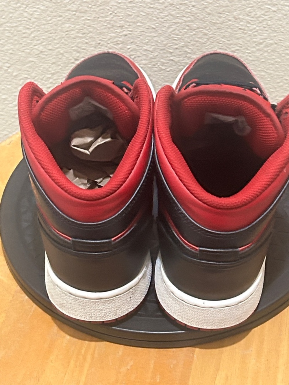 Jordan 1 Mid Reverse Bred (GS) 554725-660 - Picture 4 of 6